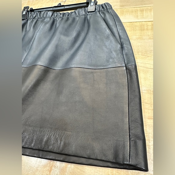 Vince lamb leather two toned color block mini skirt FIRM PRICE - Picture 8 of 16